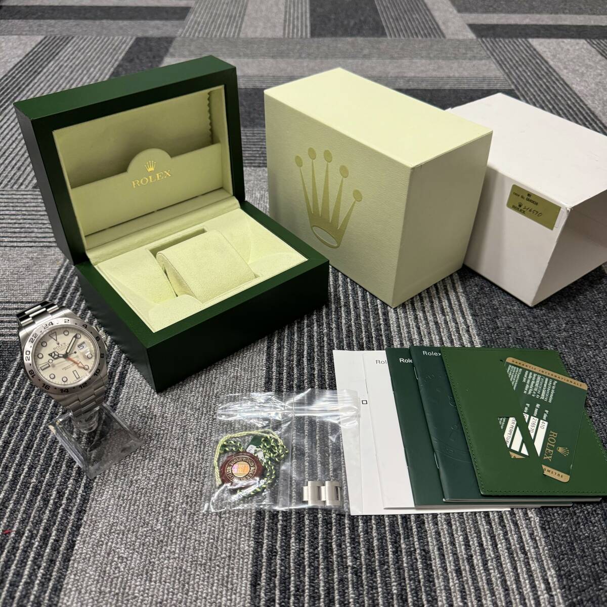 Yahoo!オークション - 売り切り 美品 超希少 Rolex 216570 Yahoo!オークション - 売り切り 美品 超希少 Rolex 216570