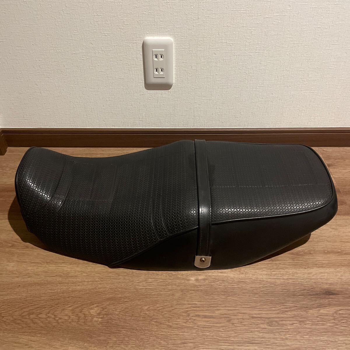 ZRX400/Ⅱ 純正シート【美品】 ZRX400/Ⅱ 純正シート【美品】
