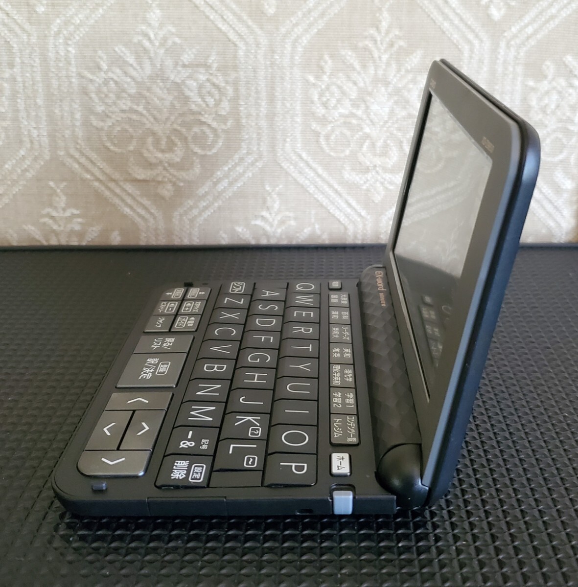 美品Θ日本語学習モデル 電子辞書 XD-SU5300 付属品セット 深め 美品Θ日本語学習モデル 電子辞書 XD-SU5300 付属品セット 深め