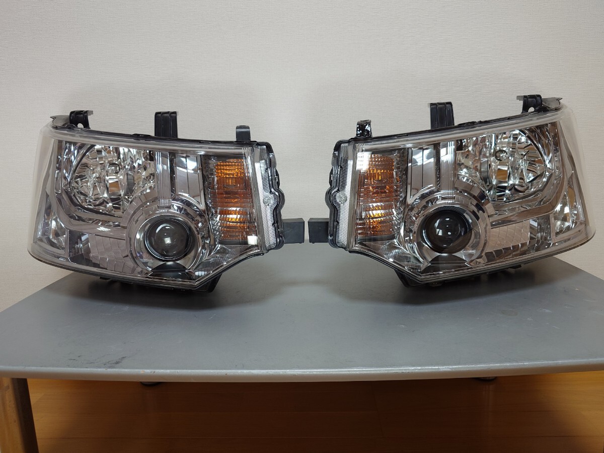 極上美品 フルセット デリカD5 CV5W CV1W CV2W CV4W 純正ヘッド 極上美品 フルセット デリカD5 CV5W CV1W CV2W CV4W 純正ヘッド