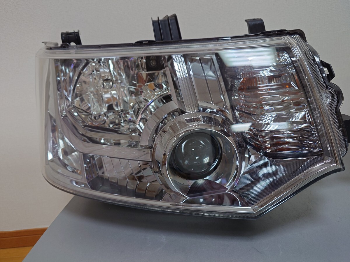 極上美品 フルセット デリカD5 CV5W CV1W CV2W CV4W 純正ヘッド 極上美品 フルセット デリカD5 CV5W CV1W CV2W CV4W 純正ヘッド