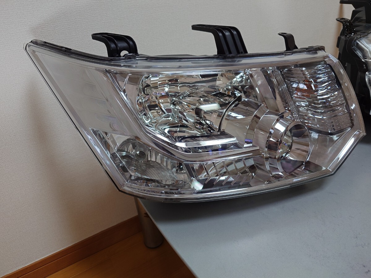 極上美品 フルセット デリカD5 CV5W CV1W CV2W CV4W 純正ヘッド 極上美品 フルセット デリカD5 CV5W CV1W CV2W CV4W 純正ヘッド