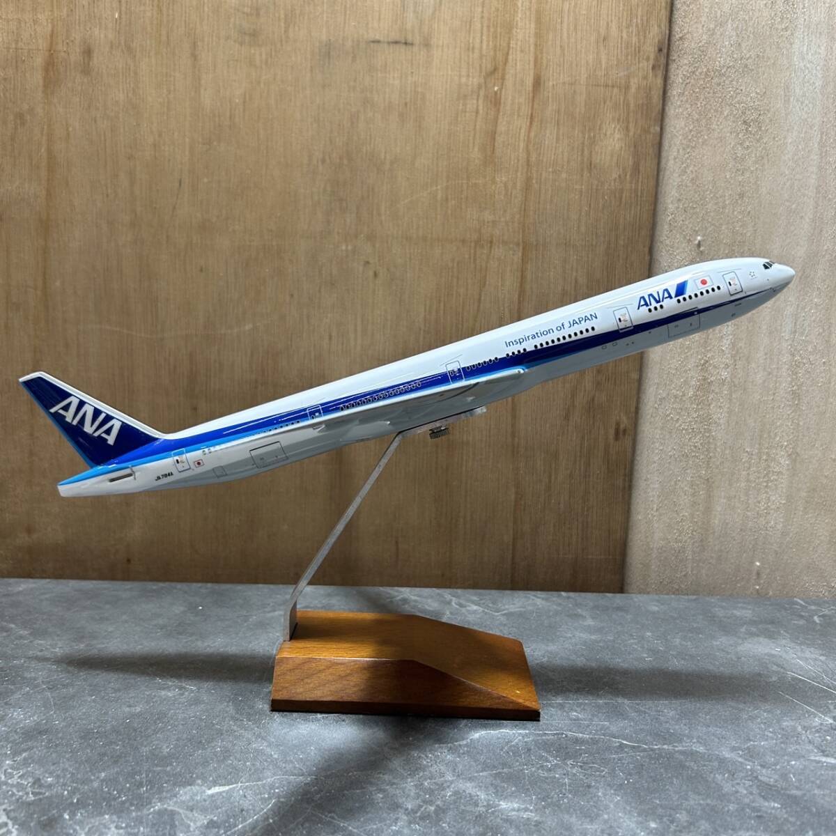 ANA 全日空商事 BOEING ボーイング 777-300ER 1/200 スケール ANA 全日空商事 BOEING ボーイング 777-300ER 1/200 スケール