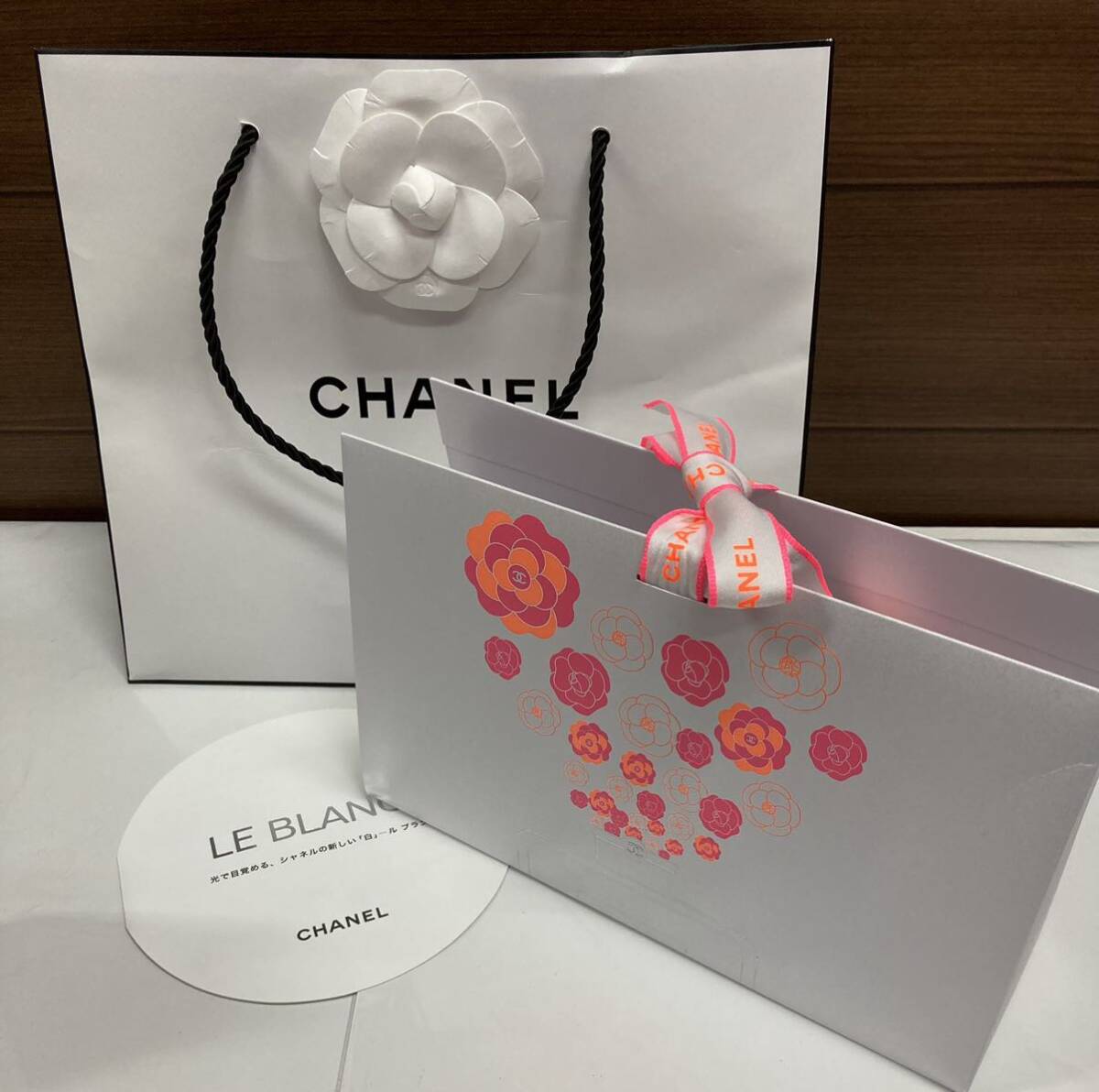 CHANEL シャネル ♪ ショップ袋 ショッパー 紙袋 香水空箱 CHANEL シャネル ♪ ショップ袋 ショッパー 紙袋 香水空箱