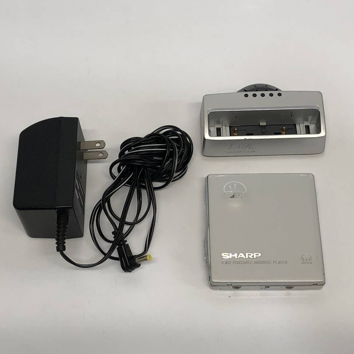 シャープ MD-DS8 ポータブルMDプレーヤー SHARP シルバー Auvi シャープ MD-DS8 ポータブルMDプレーヤー SHARP シルバー Auvi