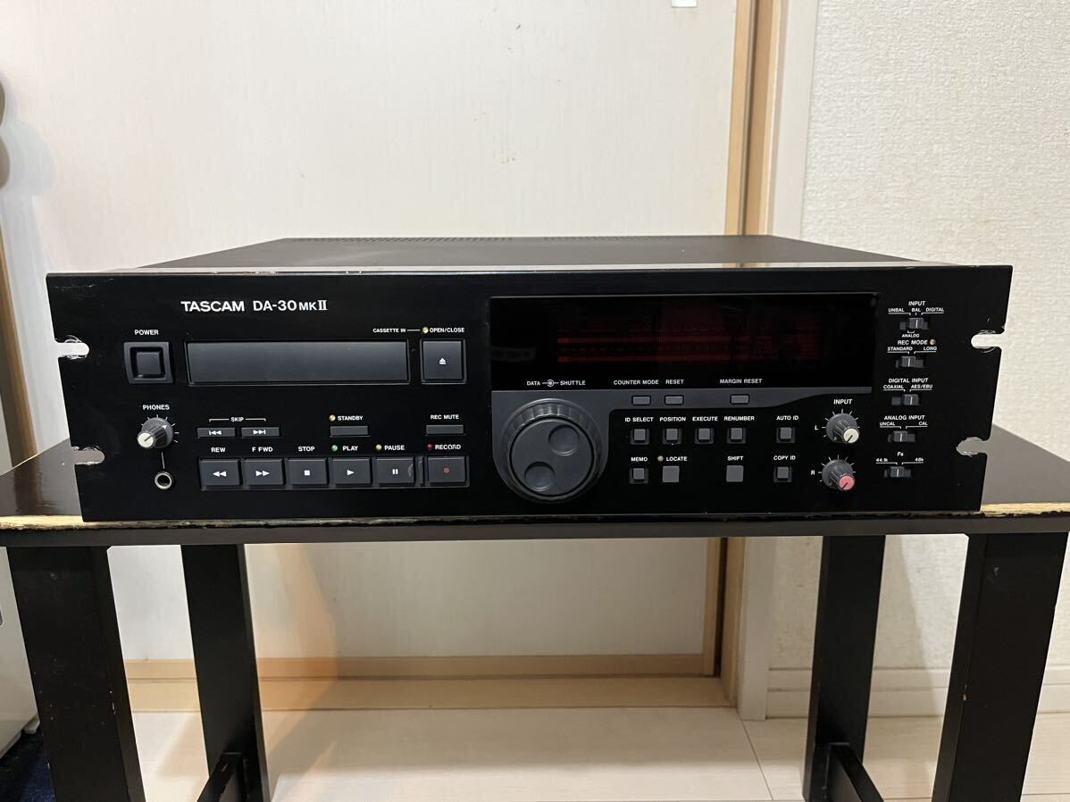 DATデッキ　TASCAM DA-30MKⅡ