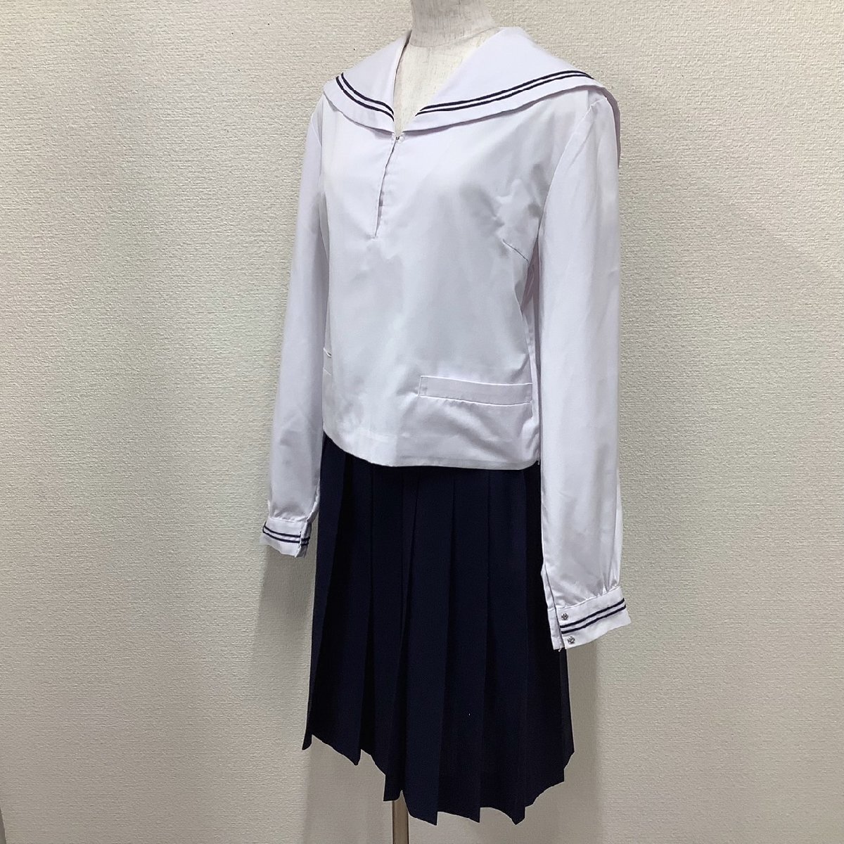 I840/Y(中古) 山形県 山形市立 第三中学校 女子制服2点 /175A I840/Y(中古) 山形県 山形市立 第三中学校 女子制服2点 /175A