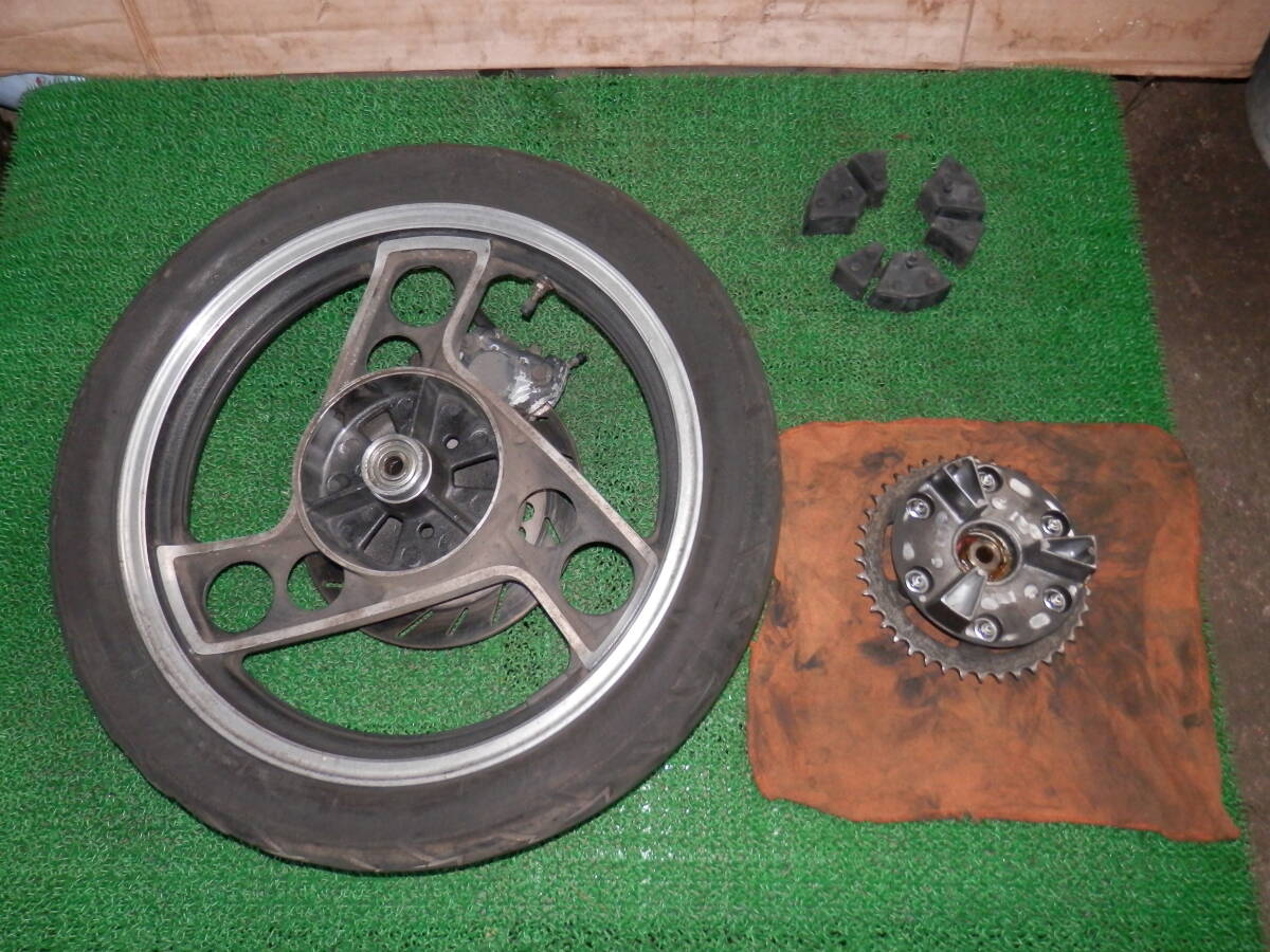 ◆3409-133　ヤマハ　RZ250R　29L　リアホイール?ディスク?スプロケット　部品取り用