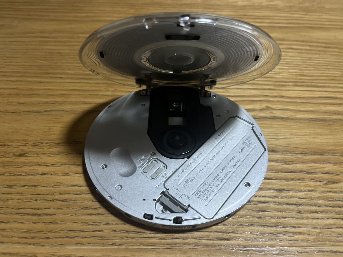 SONY ソニー ポータブルCDプレーヤー CD CDウォークマン WALKMAN SONY ソニー ポータブルCDプレーヤー CD CDウォークマン WALKMAN