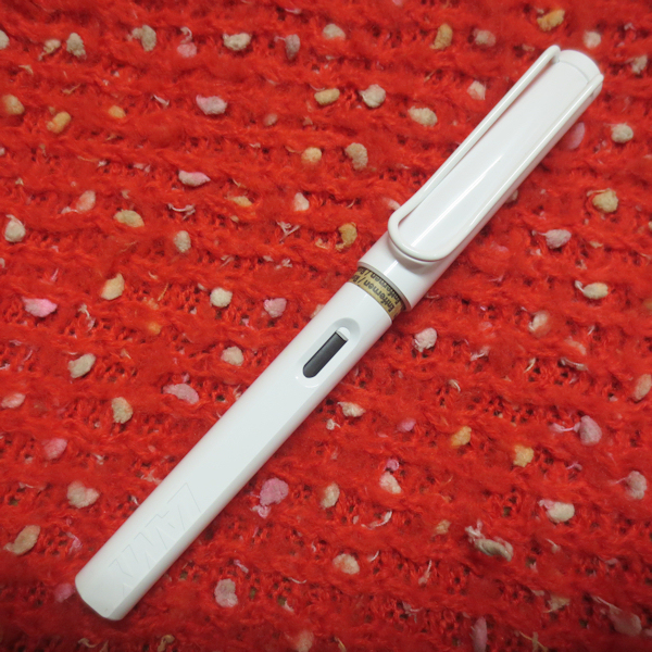 P-16 品 ラミー 万年筆 サファリ ホワイト FP F(ラミー)|売買 P-16 品 ラミー 万年筆 サファリ ホワイト FP F(ラミー)|売買