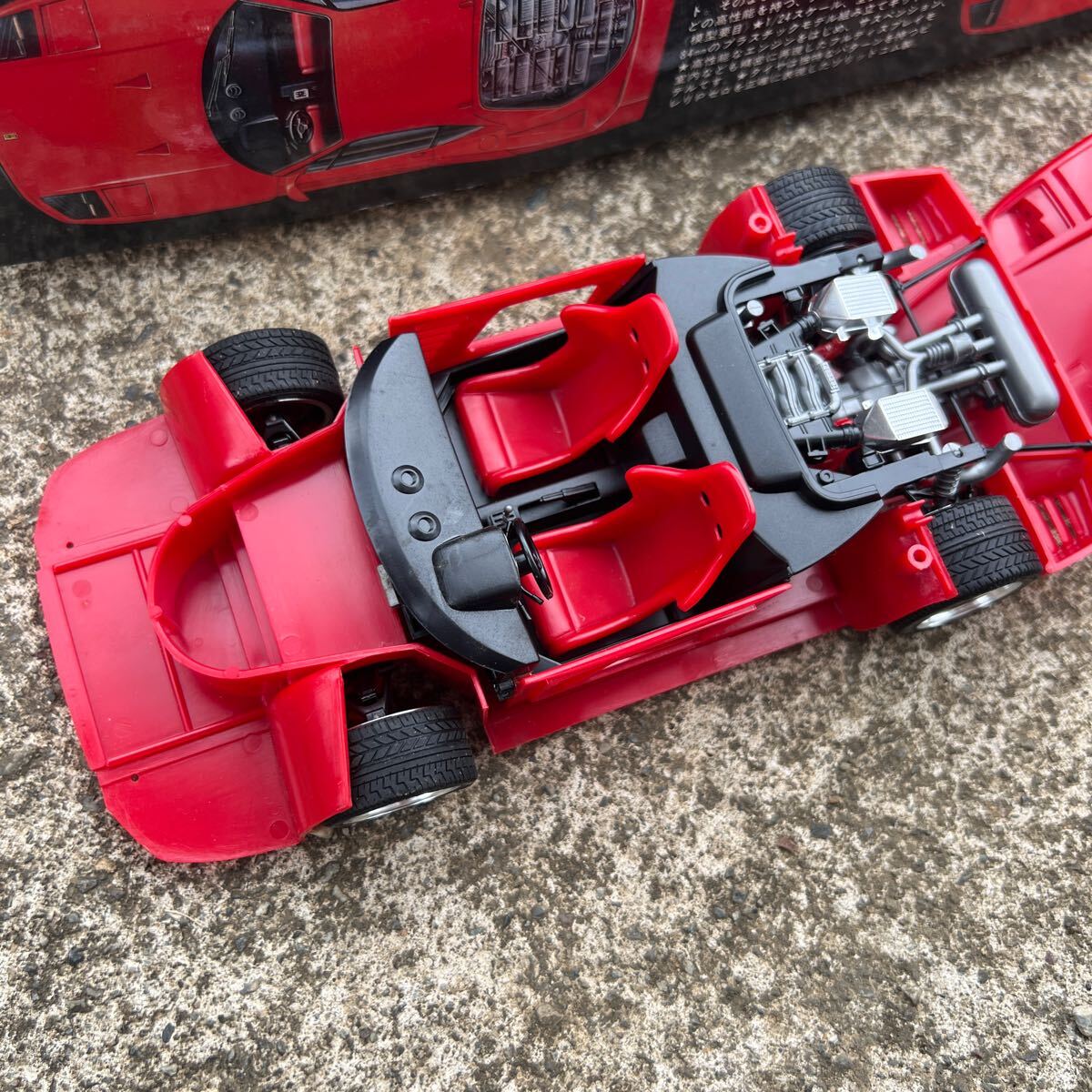 TAMIYA タミヤ 1/24 スポーツカーシリーズNO.77 フェラーリF40 TAMIYA タミヤ 1/24 スポーツカーシリーズNO.77 フェラーリF40