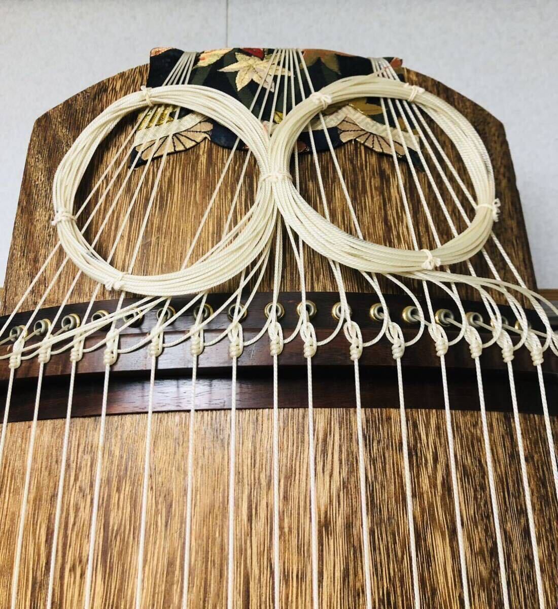 Yahoo!オークション - 17弦 琴 並甲 すだれ彫り 約 全長198cm 玉