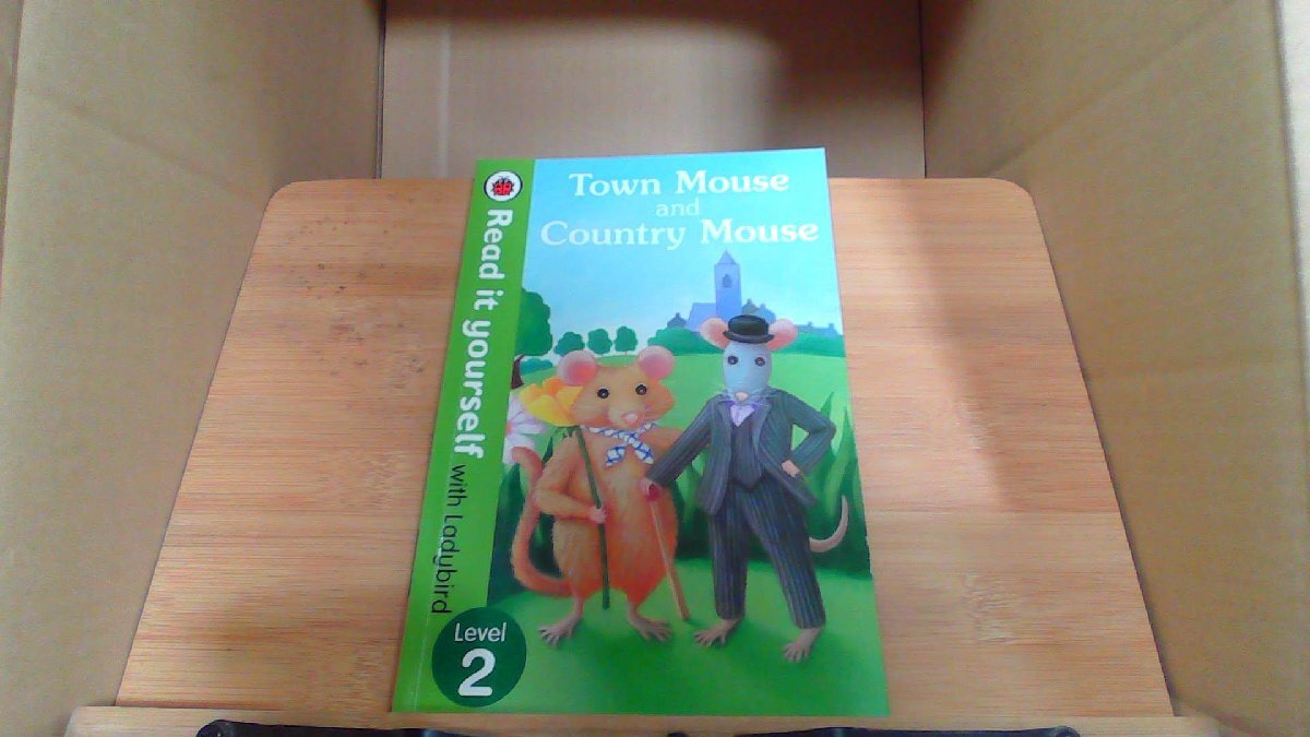 洋書、外国語絵本 Read it yourself TOWN MOUSE AND COUNTRY MOUSE Level2