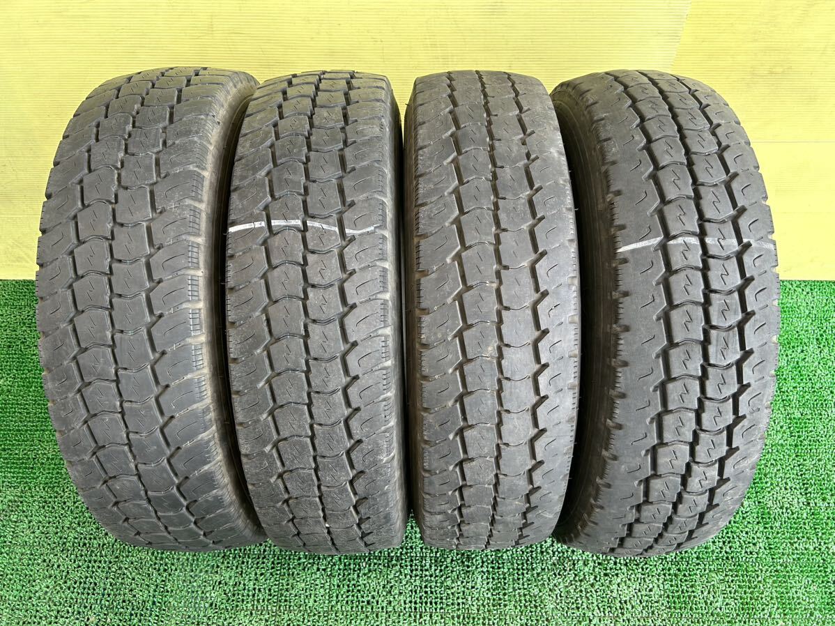 205/75R16 113/111L LT ノーマル　TOYO 4本セット　空タイヤ　夏タイヤ　トラックタイヤ　傷やシワあり_画像2