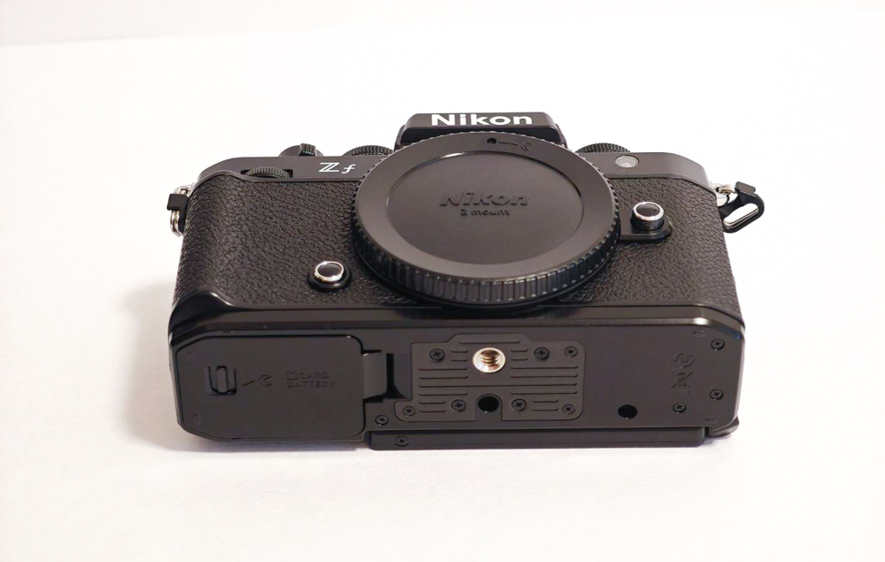 新品同様】 ニコン NIKON Z f ボディ Zf /ショット数789枚 新品同様】 ニコン NIKON Z f ボディ Zf /ショット数789枚