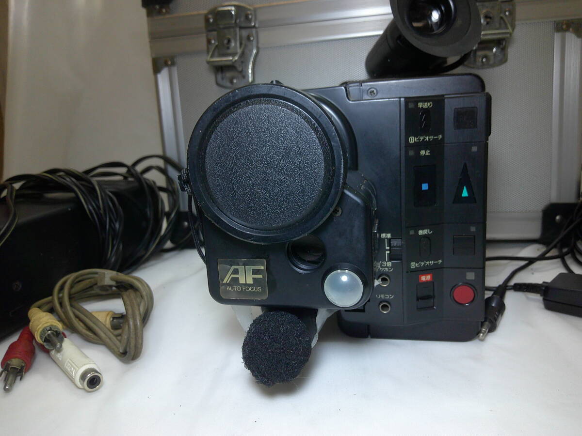 【通電確認(rèn)済】【訳アリ】 シャープ　VHS-C ビデオムービー　VC-C50 ジャンク扱い　SHARP 昭和レトロ ビンデージ 部品取り 動(dòng)作未確認(rèn)