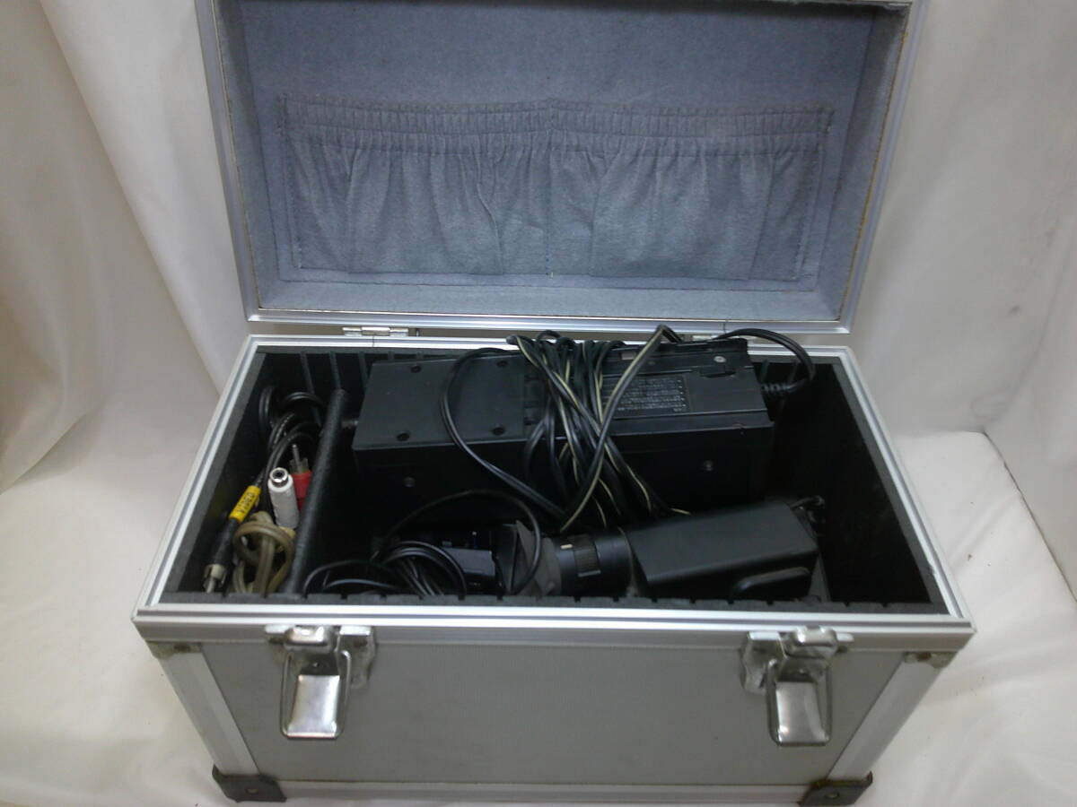 【通電確認(rèn)済】【訳アリ】 シャープ　VHS-C ビデオムービー　VC-C50 ジャンク扱い　SHARP 昭和レトロ ビンデージ 部品取り 動(dòng)作未確認(rèn)