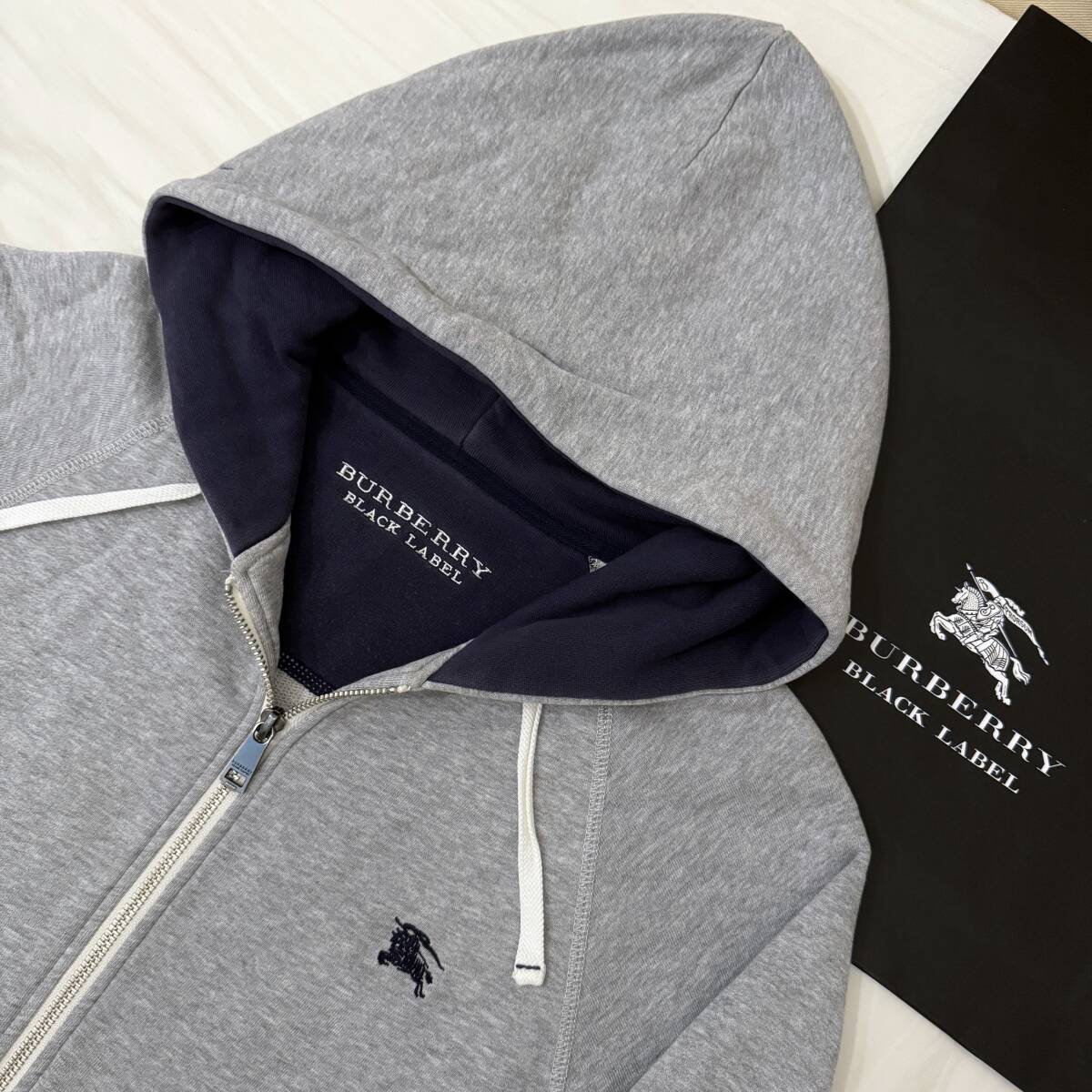 美品 BURBERRY BLACK LABEL バーバリーブラックレーベル 後期モデル フルジップスウェットパーカー ホース刺繍 グレー 紺 2(M) #2845