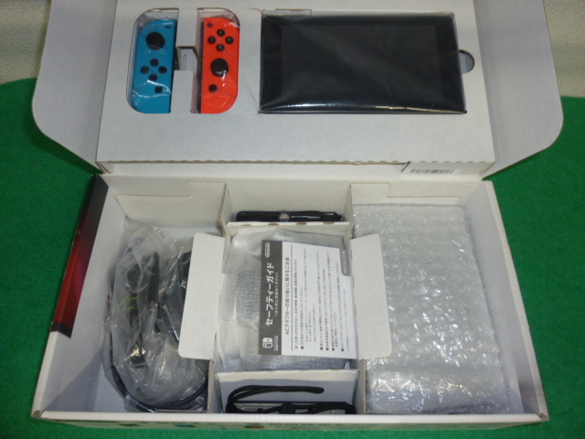 Nintendo Switch 本体 / 付属品完備 / 未対策機 Ver 9 0 1 Nintendo Switch 本体 / 付属品完備 / 未対策機 Ver 9 0 1