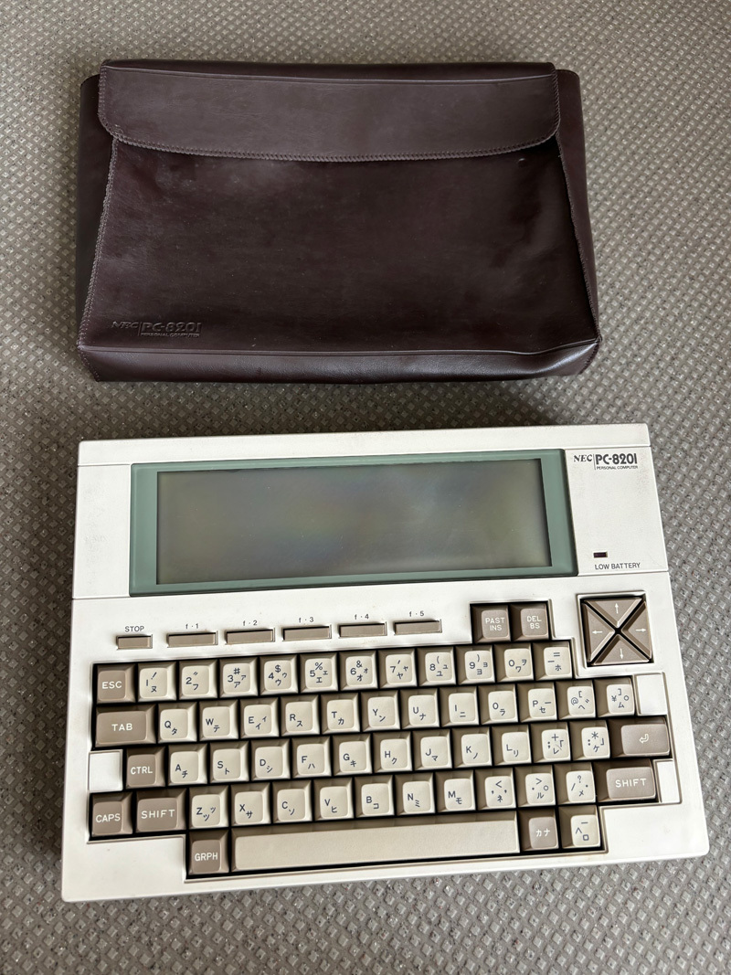 NEC ハンドヘルドコンピュータ PC-8201 カバーあり