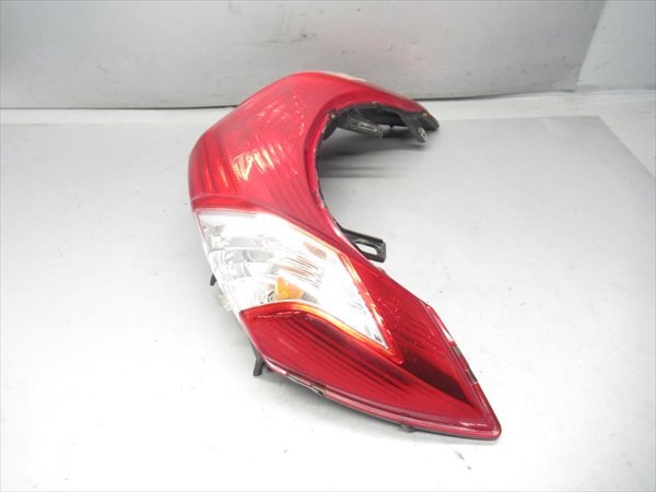 J2R6-0913 ヤマハ マジェスティ250-4 テールランプ テールレンズ 純正品 【SG20J-011*** 2007年式 動(dòng)畫有】