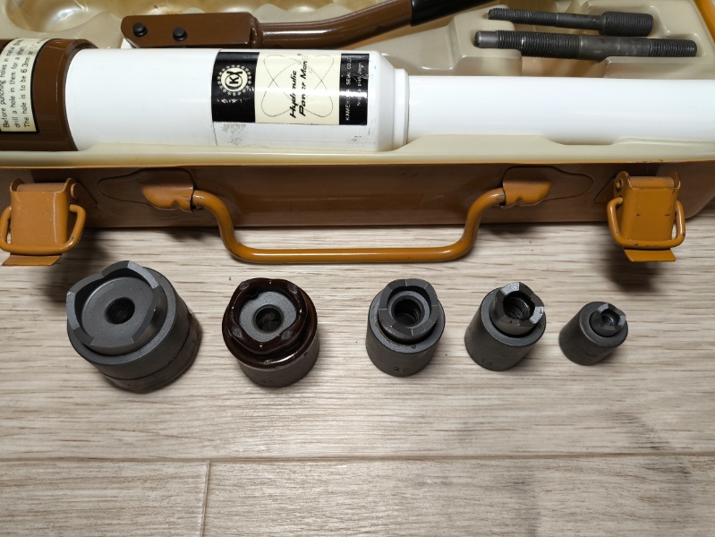 美品 亀倉精機 リード 油圧パンチ HP-1 パワマンジュニア 手動 美品 亀倉精機 リード 油圧パンチ HP-1 パワマンジュニア 手動