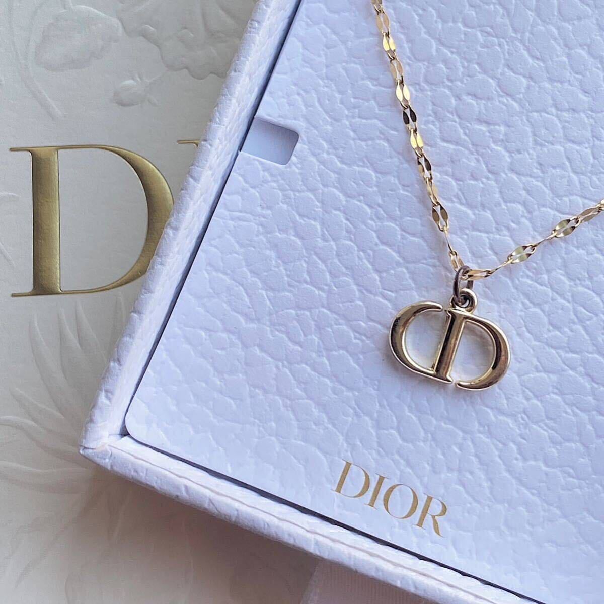 Christian Dior クリスチャンディオール CDロゴ チャーム Christian Dior クリスチャンディオール CDロゴ チャーム