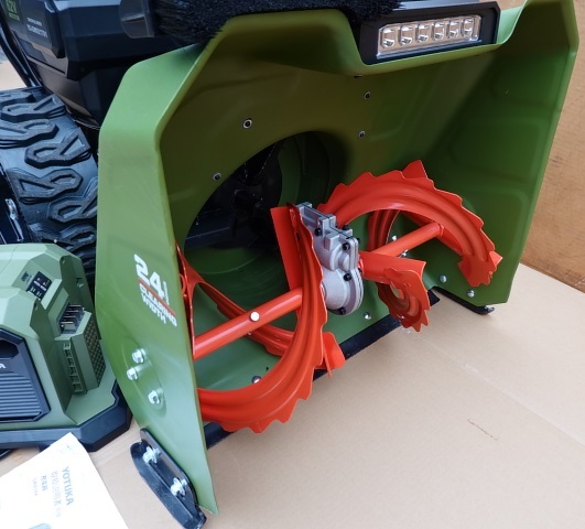 YOTUKA ヨツカ 電動除雪機 バッテリー2個 充電器セット 11.0馬力 YOTUKA ヨツカ 電動除雪機 バッテリー2個 充電器セット 11.0馬力