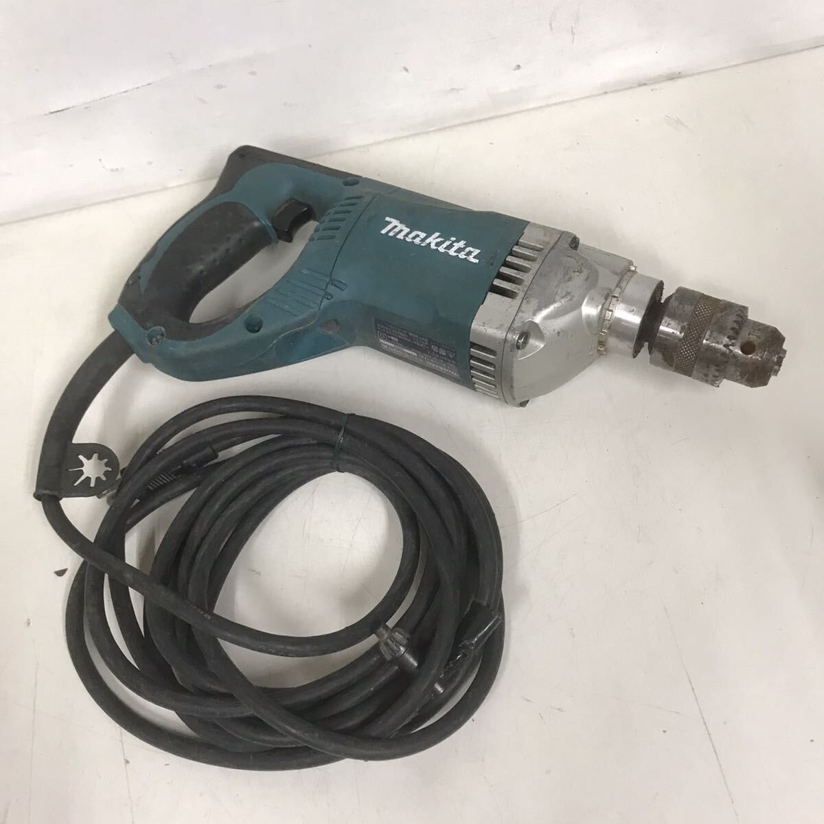 A makita マキタ 13mmドリル 6305A 鉄工13㎜ 木工30㎜ 電動工具 DIY み 