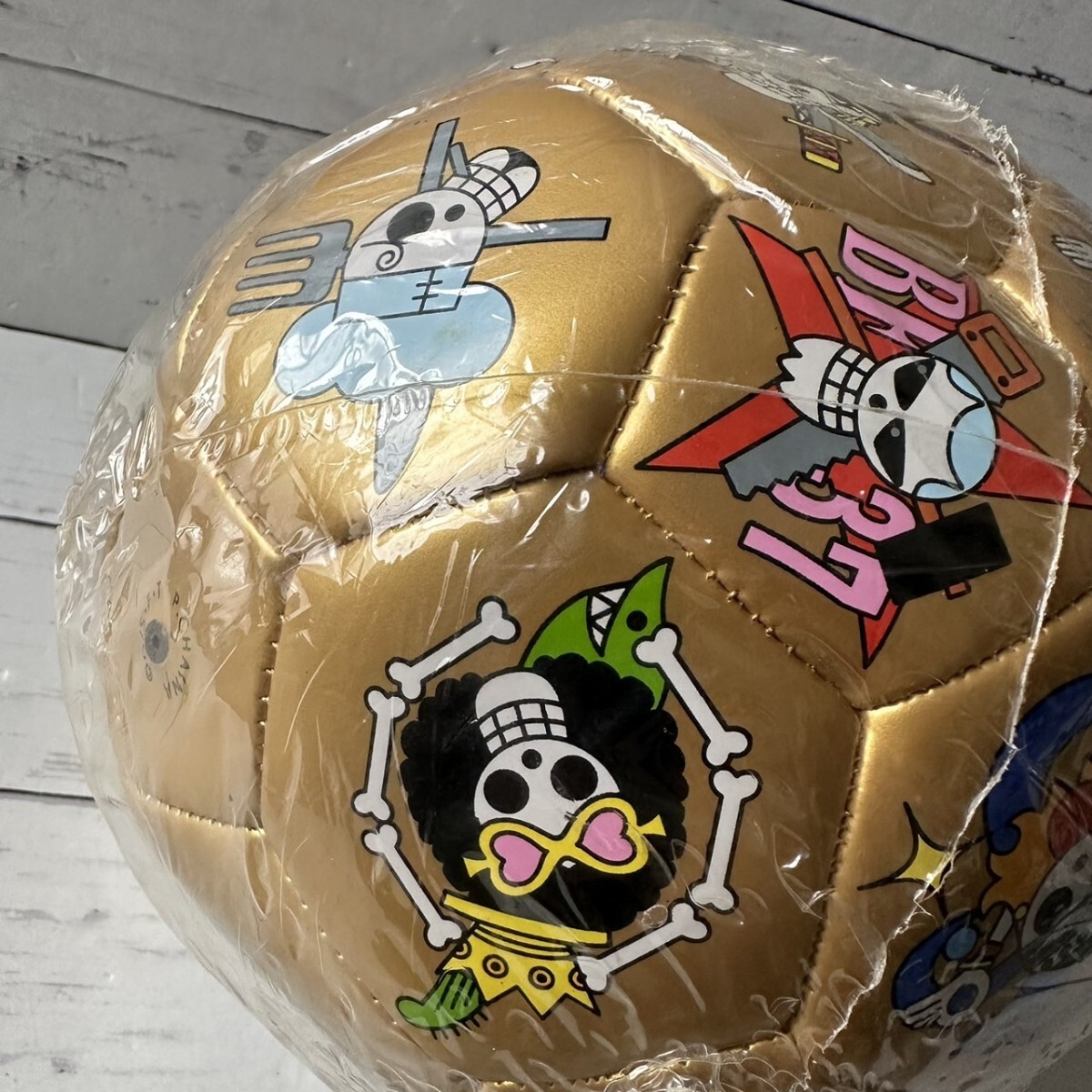 激レア ワンピース サッカーボール ゴールド 未使用品 ONE PIECE