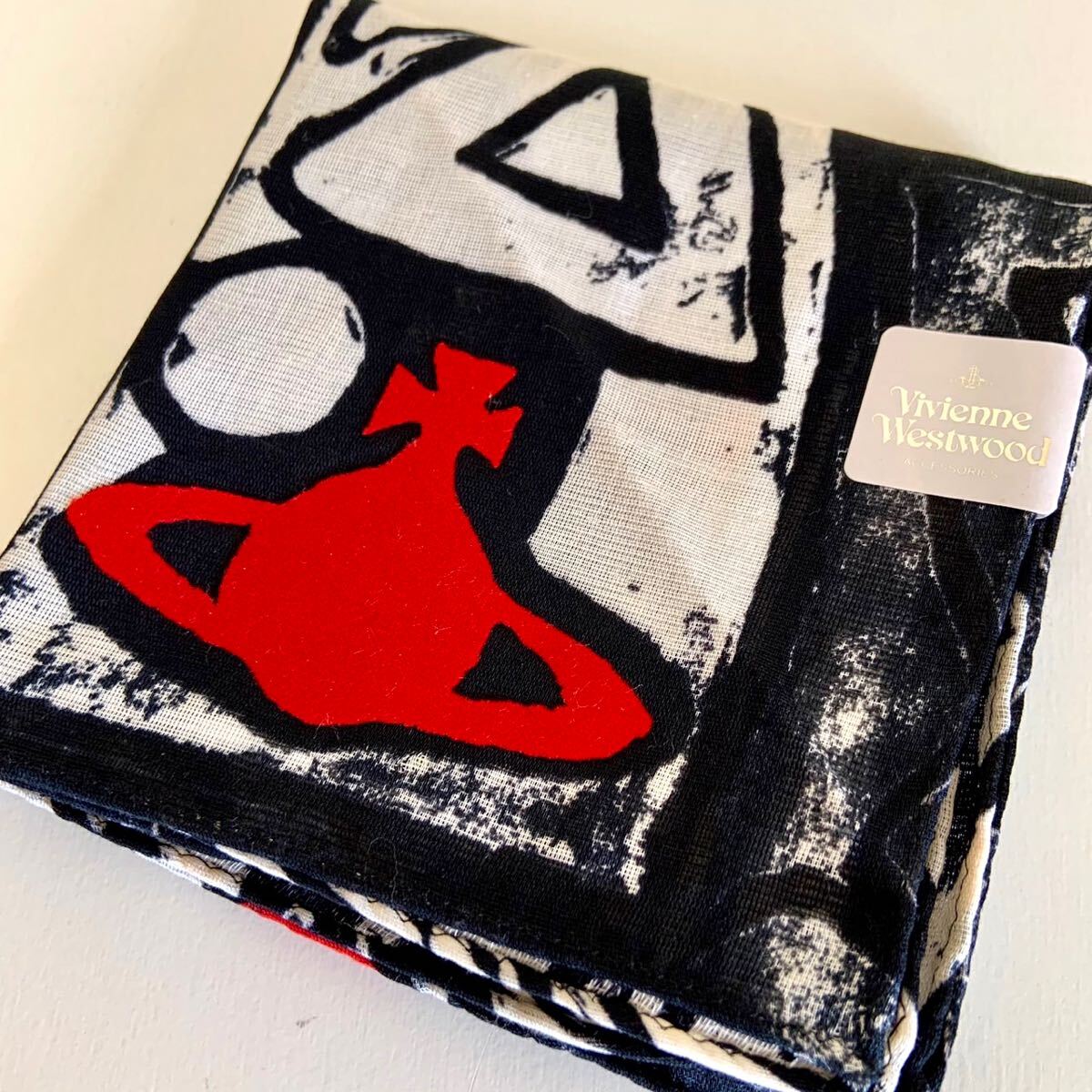 未使用 vivienne westwood ヴィヴィアンウエストウッド 大判 未使用 vivienne westwood ヴィヴィアンウエストウッド 大判