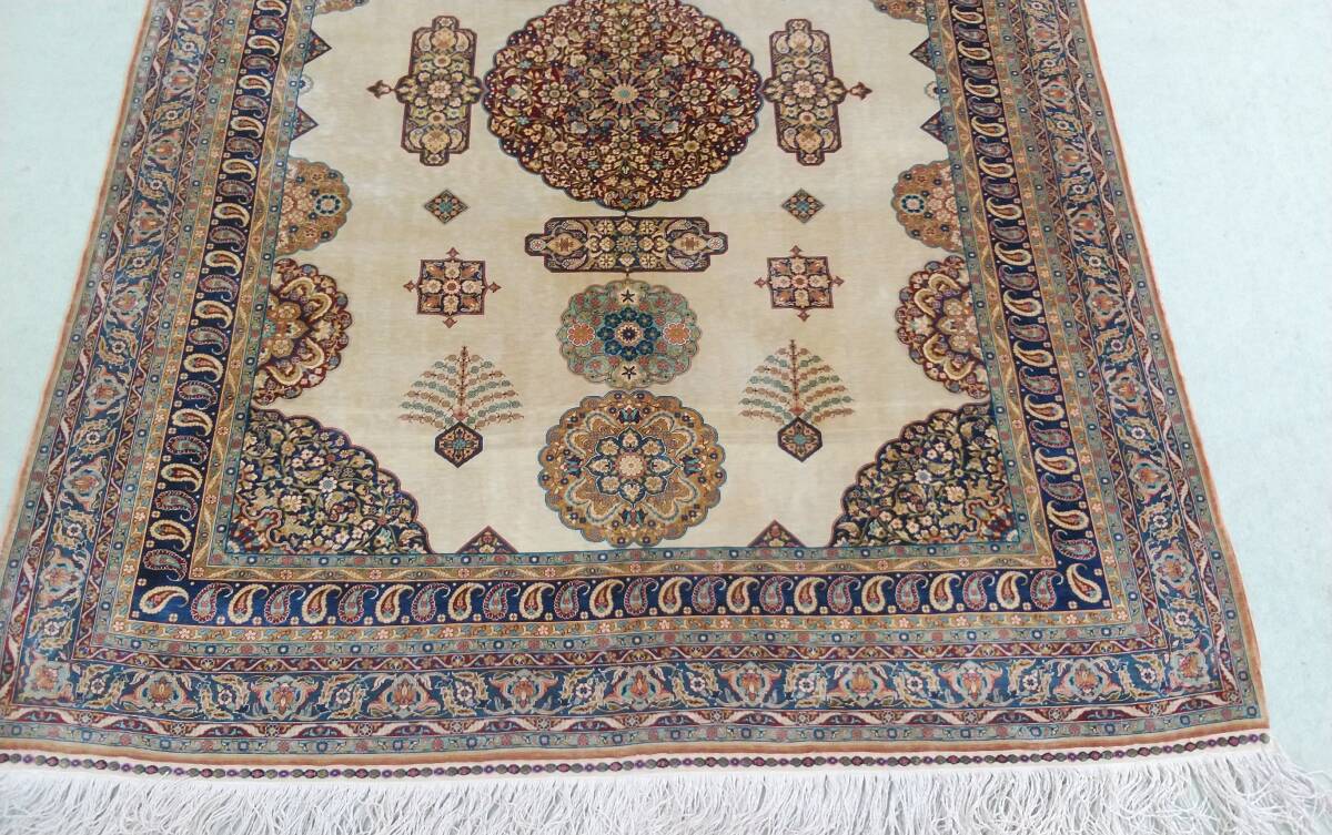 超絶希少品】最高峰 トルコ絨毯 ヘレケ シルク OZIPEK 超絶希少品】最高峰 トルコ絨毯 ヘレケ シルク OZIPEK