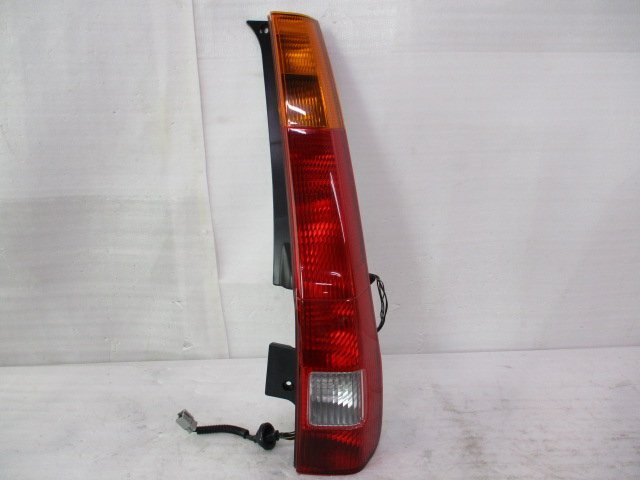 CR-V RD5 右 テールランプ/STANLEY P1784 中古品[H000-TL1347]