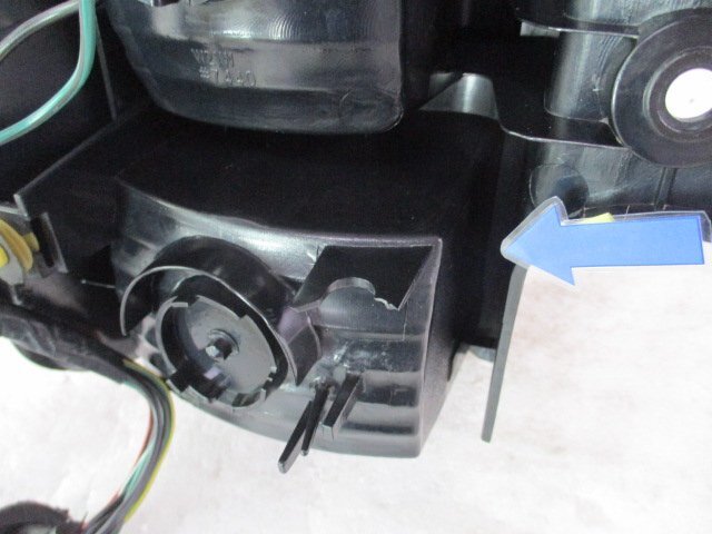 CR-V RD5 右 テールランプ/STANLEY P1784 中古品[H000-TL1347]