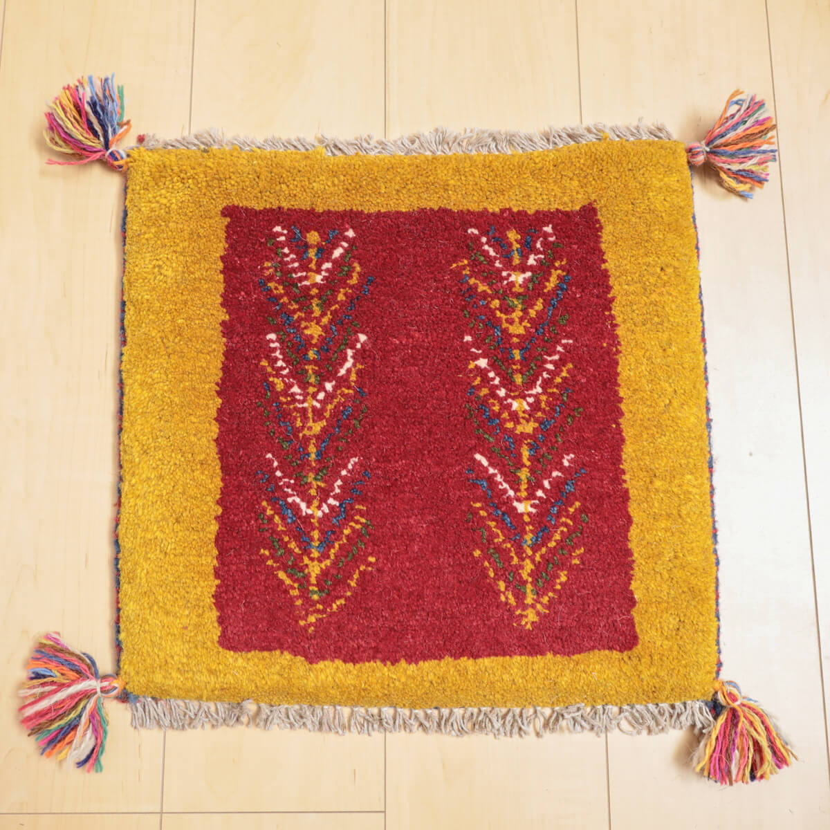 ギャッベ／ギャッベ 41×43cm イラン産 手織り リビング ウール ラグ ラグマット（BP-12354）