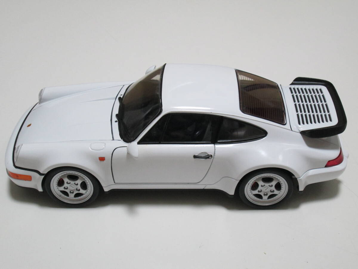 WELLY ウェリー 1/18 PORSCHE ポルシェ 964 Turbo ホワイト【本体のみ】