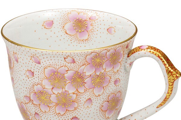 九谷焼! 福田良則 ☆金襴手桜マグカップ K8-905☆ 新品 紅茶 九谷焼! 福田良則 ☆金襴手桜マグカップ K8-905☆ 新品 紅茶