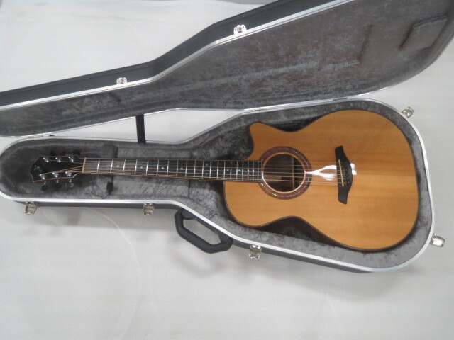 FURCHforuhiOM27 SRCT CUSTOM acoustic guitar 