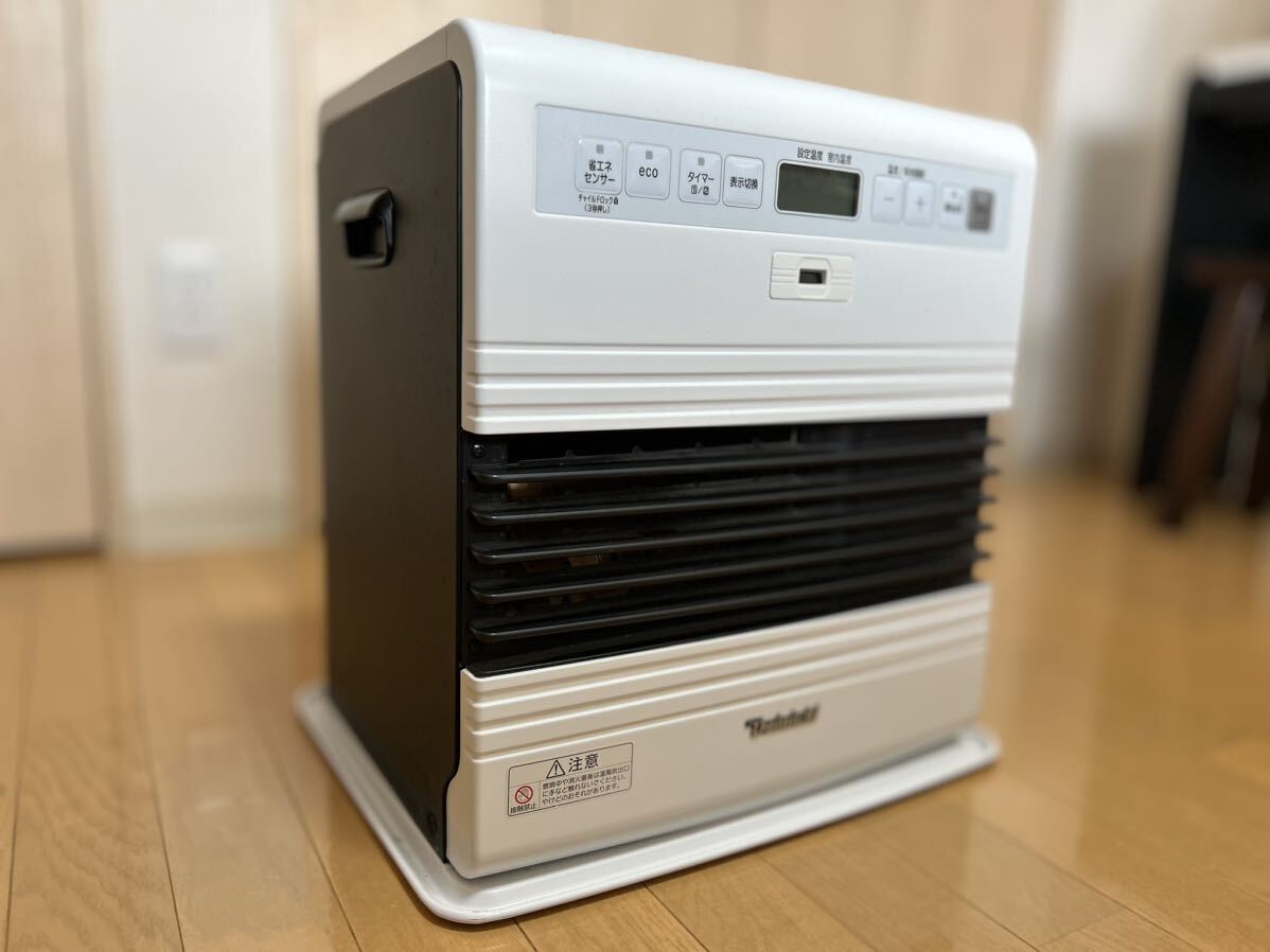 16年製/おまけ付】ダイニチ 石油ファンヒーター FE-3716SDR-W 16年製/おまけ付】ダイニチ 石油ファンヒーター FE-3716SDR-W