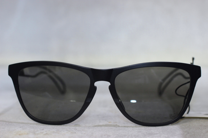 新品未使用 Fragment design × Oakley (フラグメント オークリー 新品未使用 Fragment design × Oakley (フラグメント オークリー