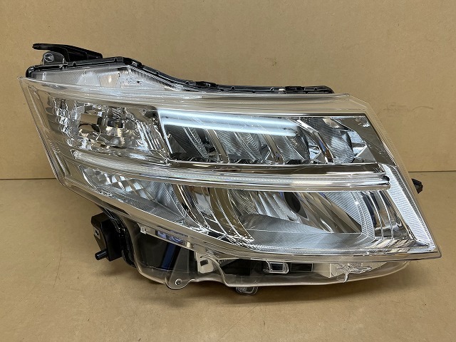 ルーミー/ルーミーカスタム M900A/M910A 前期/中期 LED 純正 右