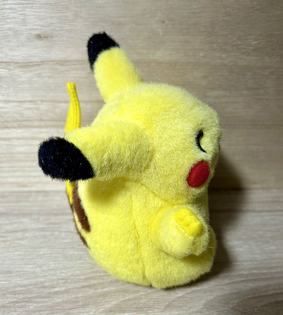 Yahoo!オークション - 初期 レトロ TOMY ピカチュウ ぬいぐるみ Yahoo!オークション - 初期 レトロ TOMY ピカチュウ ぬいぐるみ