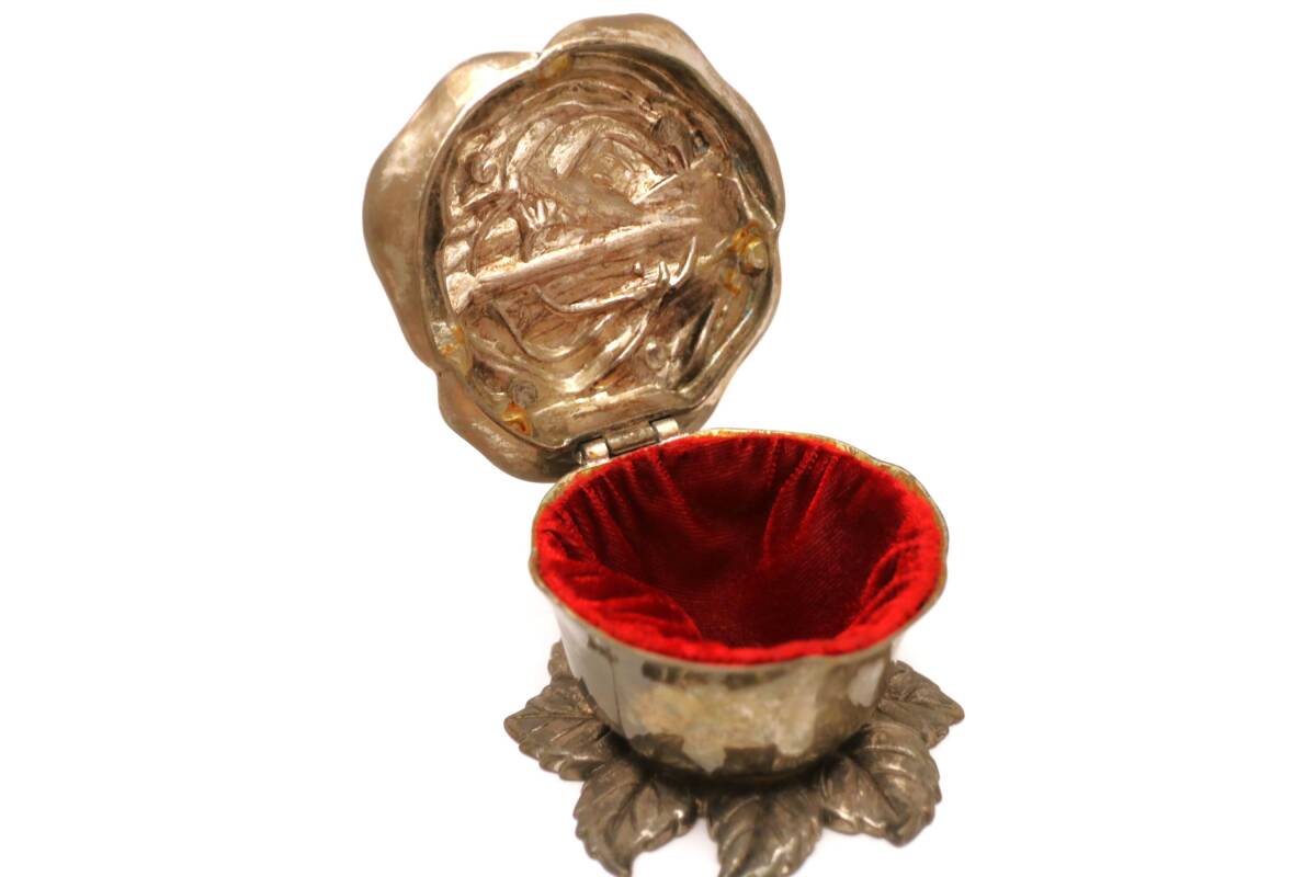 花彫りジュエリーボックス 金工/彫金/アンティーク/和装小物 花彫りジュエリーボックス 金工/彫金/アンティーク/和装小物