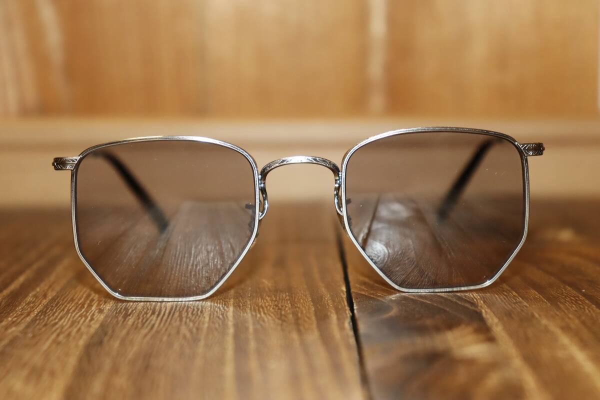 送料無料 即決【未使用】 OLIVER PEOPLES オクタゴン型 送料無料 即決【未使用】 OLIVER PEOPLES オクタゴン型