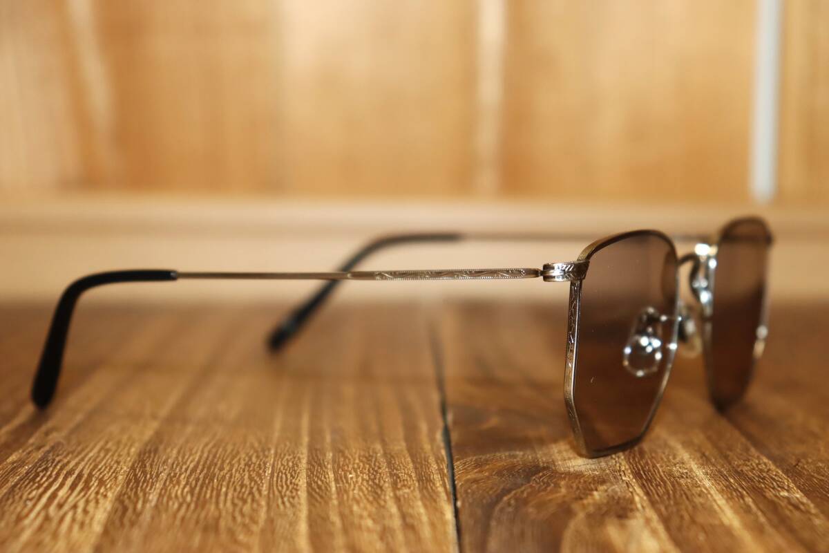 送料無料 即決【未使用】 OLIVER PEOPLES オクタゴン型 送料無料 即決【未使用】 OLIVER PEOPLES オクタゴン型