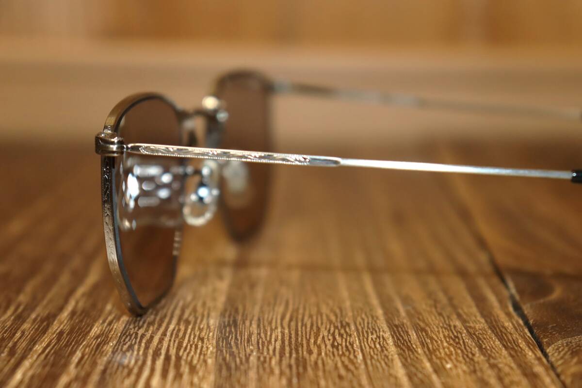 送料無料 即決【未使用】 OLIVER PEOPLES オクタゴン型 送料無料 即決【未使用】 OLIVER PEOPLES オクタゴン型
