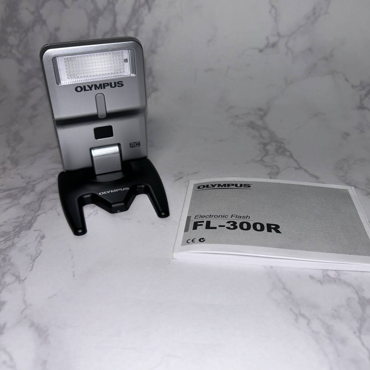 OLYMPUS　オリンパス　エレクトロニック　フラッシュ　FL-300R