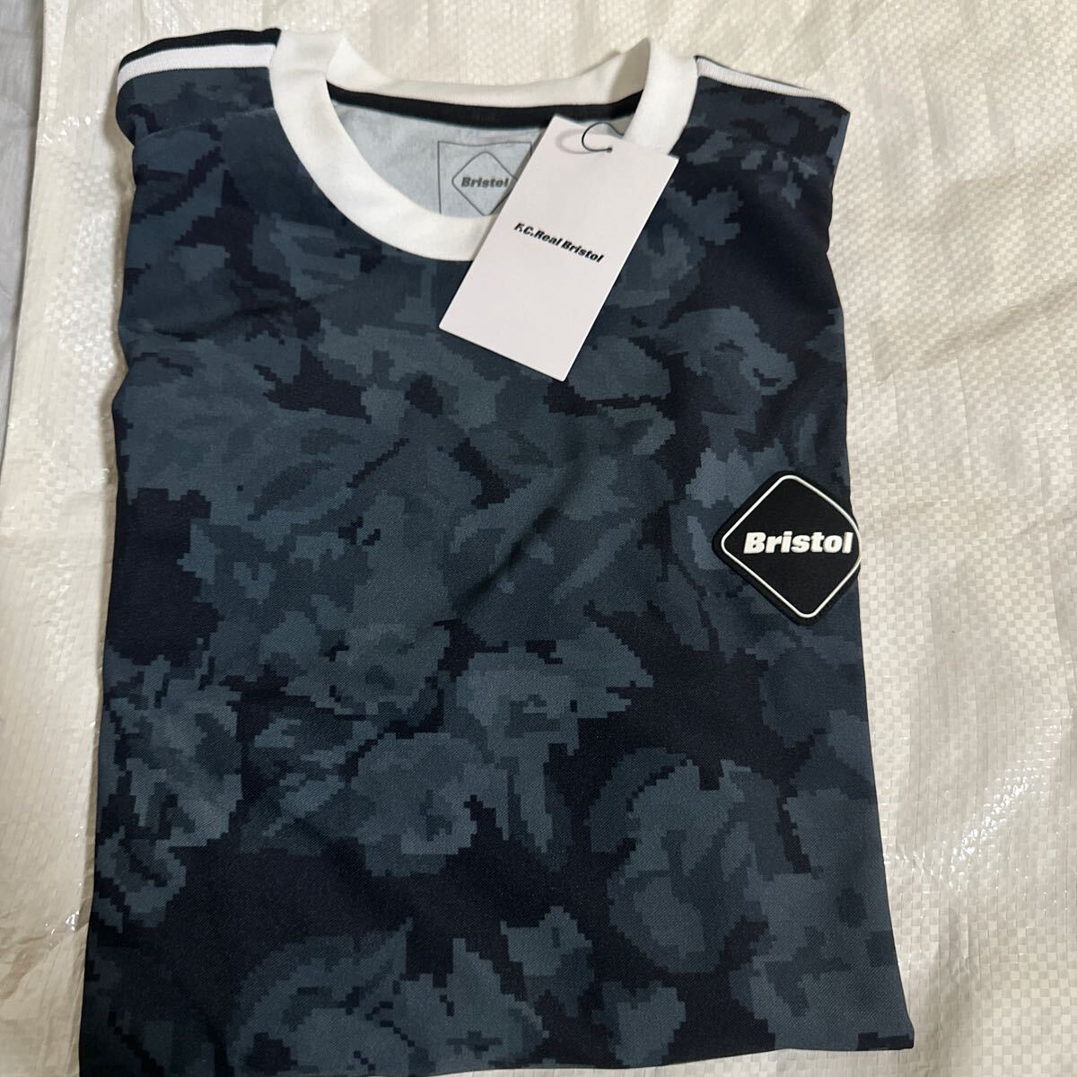 新品】 S 24SS F C Real Bristol L/S TRAINING TOP FLOWER BLACK 新品】 S 24SS F C Real Bristol L/S TRAINING TOP FLOWER BLACK
