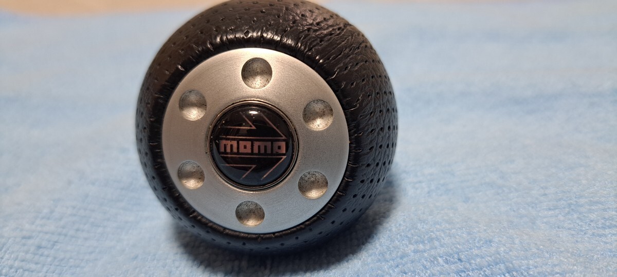 MOMO　モモ　エアレザー　アルミ　シフトノブ