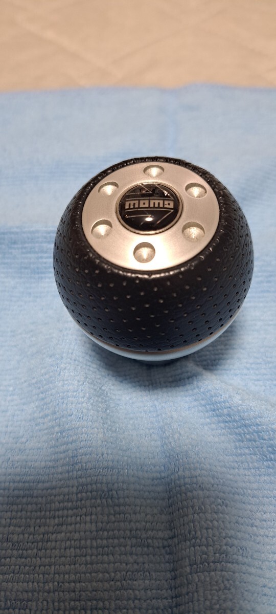 MOMO　モモ　エアレザー　アルミ　シフトノブ